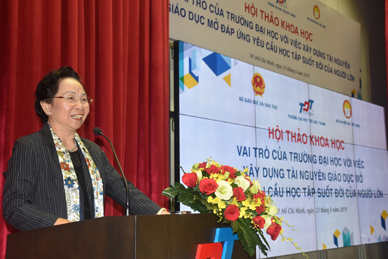 GS.TS Nguyễn Thị Doan – Chủ tịch Hội Khuyến học Việt Nam phát biểu khai mạc hội thảo