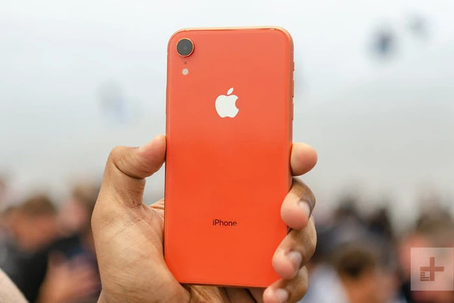 iPhone XR chưa ra mắt, smartphone Android đã sợ “mất vía“