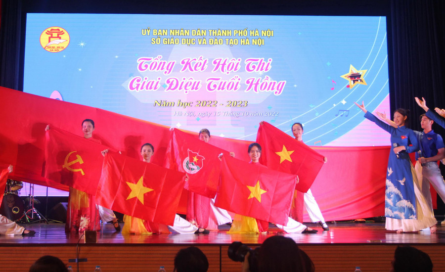 Các tiết mục tham gia hội thi đã được dàn dựng công phu, đậm chất nghệ thuật Các tiết mục tham gia hội thi đã được dàn dựng công phu, đậm chất nghệ thuật