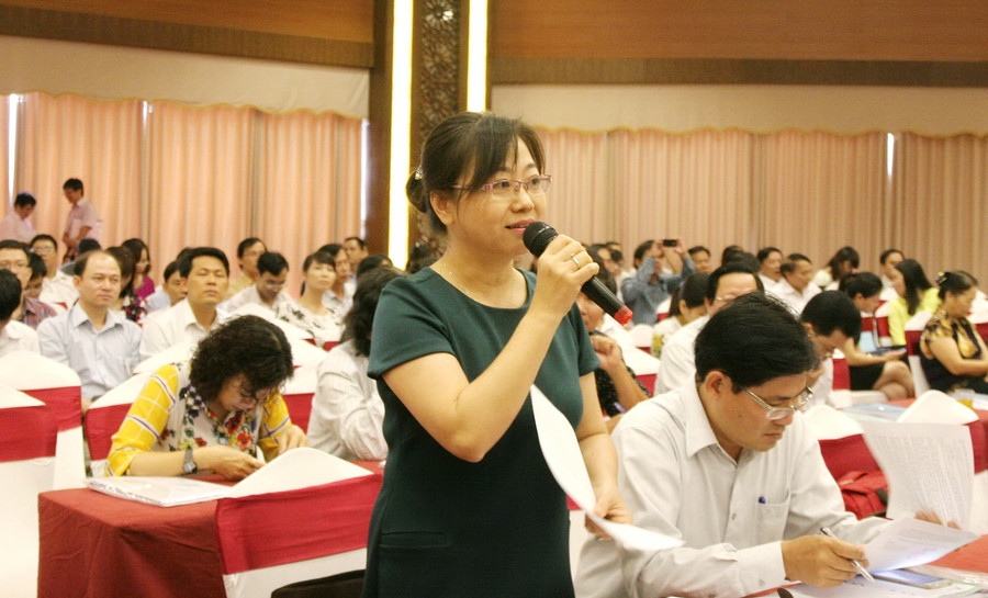 Các đại biểu phát biểu tại hội thảo Các đại biểu phát biểu tại hội thảo