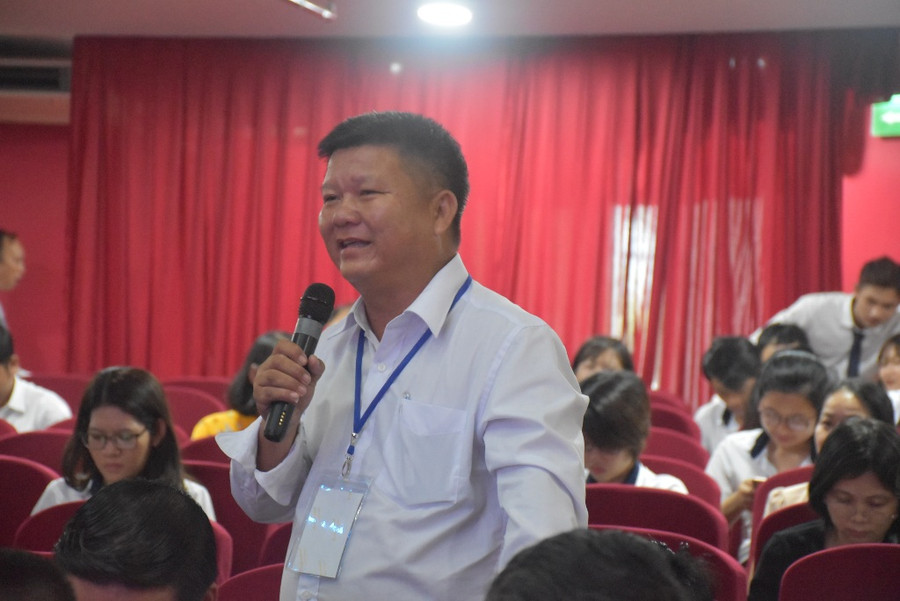 ThS Trần Văn Nam - Phó HT phụ trách Trường TC VHNT Du lịch Quảng Nam phát biểu tại sự kiện