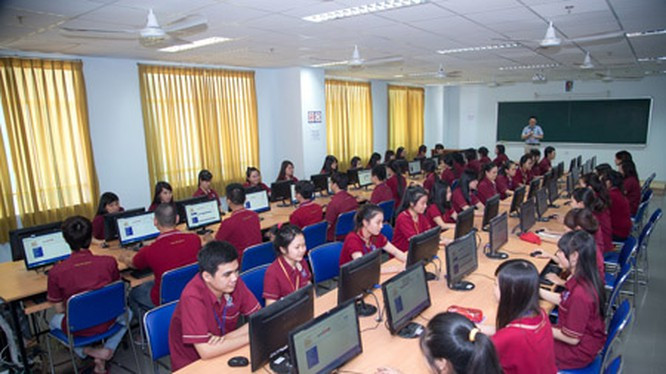 Phòng học với các chiếc máy tính được cho là sẽ xuất hiện nhiều trong kỷ nguyên 4.0 Phòng học với các chiếc máy tính được cho là sẽ xuất hiện nhiều trong kỷ nguyên 4.0
