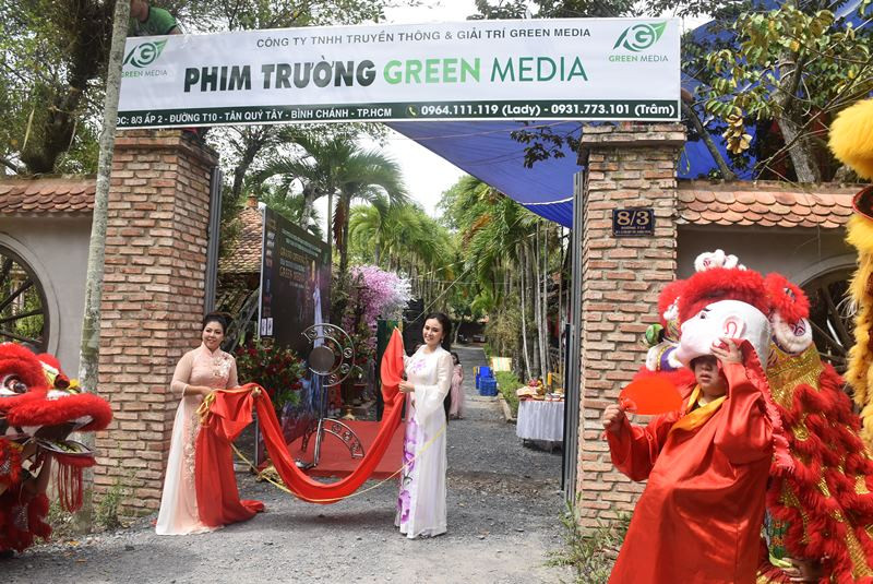 Cổng vào phim trường Green Media.
