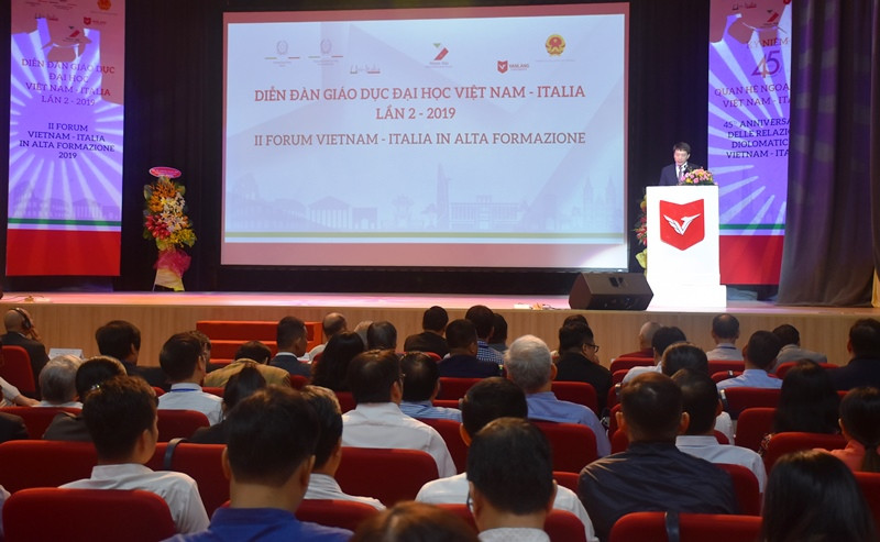 PGS.TS Phạm Quang Hưng - Vụ trưởng Vụ Hợp tác quốc tế (Bộ GD&ĐT) phát biểu khai mạc sự kiện