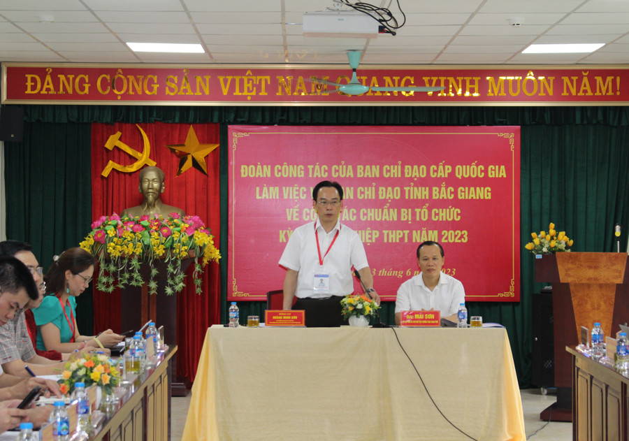 Thứ trưởng Bộ GD&amp;ĐT - Hoàng Minh Sơn phát biểu tại buổi làm việc.