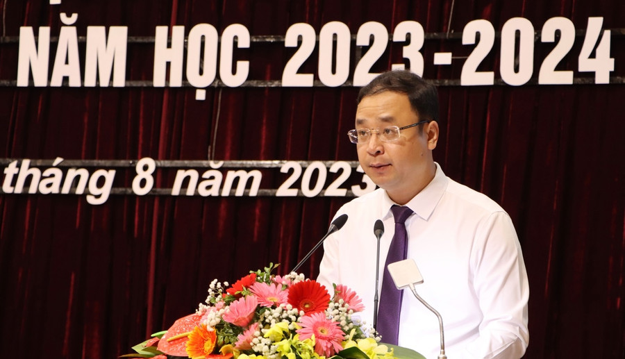 Giám đốc Sở GD&ĐT Bắc Ninh - Nguyễn Thế Sơn triển khai nhiệm vụ năm học mới. Giám đốc Sở GD&ĐT Bắc Ninh - Nguyễn Thế Sơn triển khai nhiệm vụ năm học mới.