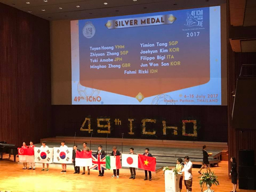 Hoàng Nghĩa Tuyến tại lễ trao giải IChO 2017 Hoàng Nghĩa Tuyến tại lễ trao giải IChO 2017