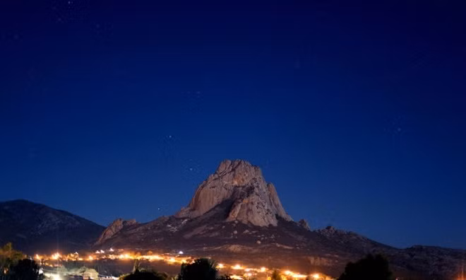 10 tảng đá nguyên khối lớn nhất thế giới ảnh 10