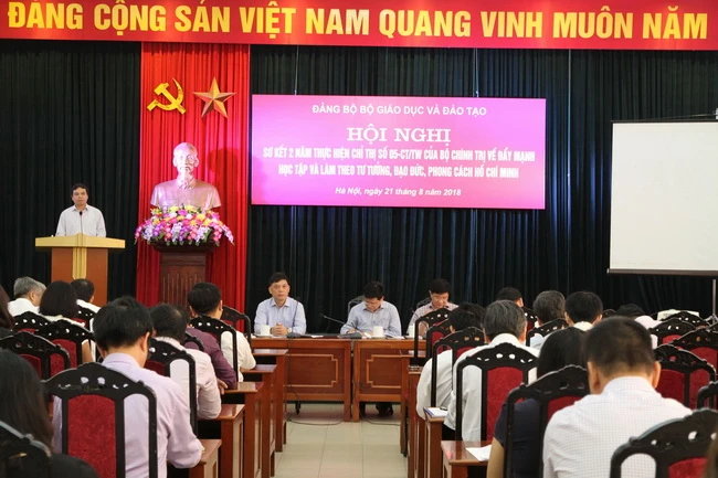 Quang cảnh hội nghị