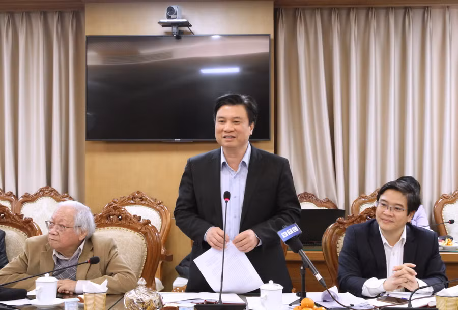 Thứ trưởng Nguyễn Hữu Độ chủ trì buổi làm việc Thứ trưởng Nguyễn Hữu Độ chủ trì buổi làm việc
