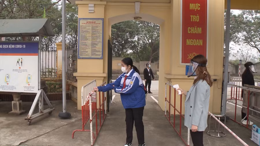 Diễn tập đón học sinh quay trở lại trường học