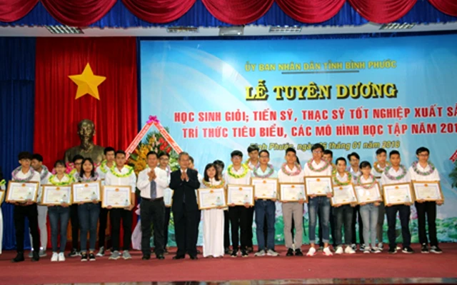 Học sinh giỏi quốc gia năm 2018 được tuyên dương