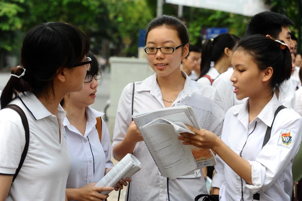 Cách “chọn lỗi sai cần sửa trong câu cho sẵn” môn tiếng Anh