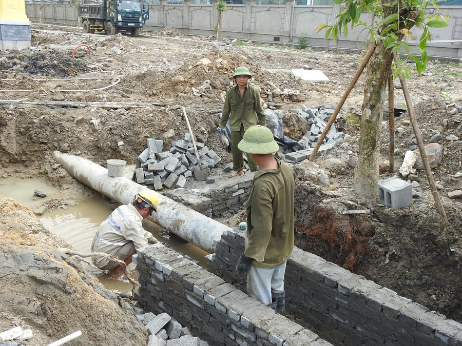 Hệ thống cống thoát nước đang được hoàn thiện.