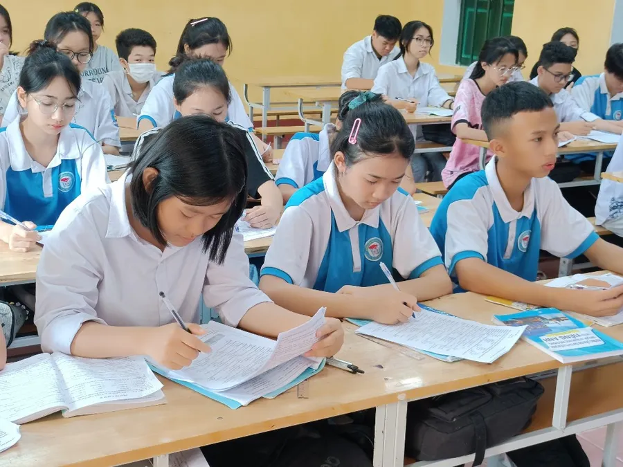 Học sinh lớp 9 ở Thái Bình đang chạy nước rút cho kỳ thi vào lớp 10.