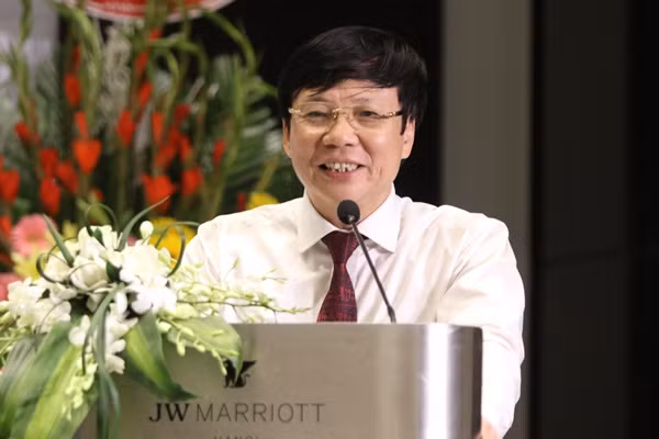 Nhà báo Hồ Quang Lợi - Phó Chủ tịch Thường trực Hội Nhà báo Việt Nam phát biểu chỉ đạo tại buổi họp báo.