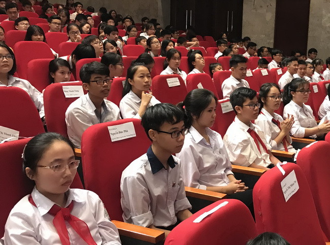 Các học sinh tiêu biểu của Thủ đô tại lễ khen thưởng Các học sinh tiêu biểu của Thủ đô tại lễ khen thưởng