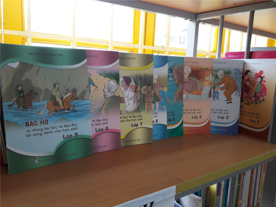 Bộ tài liệu “Bác Hồ và những bài học về đạo đức, lối sống dành cho học sinh” Bộ tài liệu “Bác Hồ và những bài học về đạo đức, lối sống dành cho học sinh”