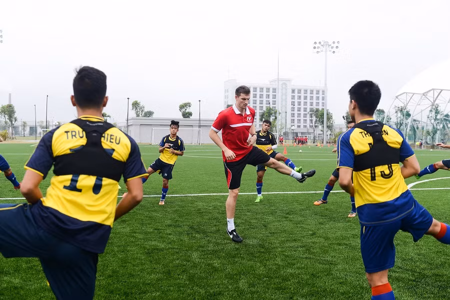 Học viên PVF được tập luyện ở có cơ sở vật chất hiện đại hàng đầu Đông Nam Á cùng đội ngũ chuyên gia giàu kinh nghiệm trong và ngoài nước.