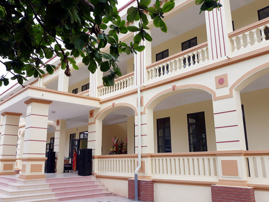 Trường THCS Trung Hòa được xây mới khang trang