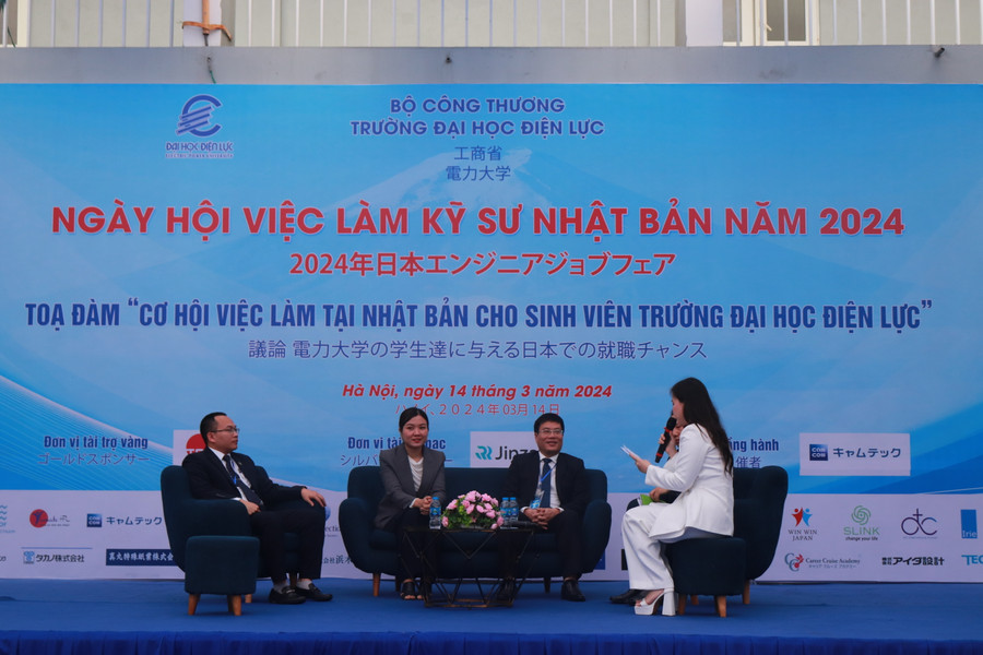 Tọa đàm cơ hội việc làm tại Nhật Bản cho sinh viên Trường Đại học Điện lực. Tọa đàm cơ hội việc làm tại Nhật Bản cho sinh viên Trường Đại học Điện lực.