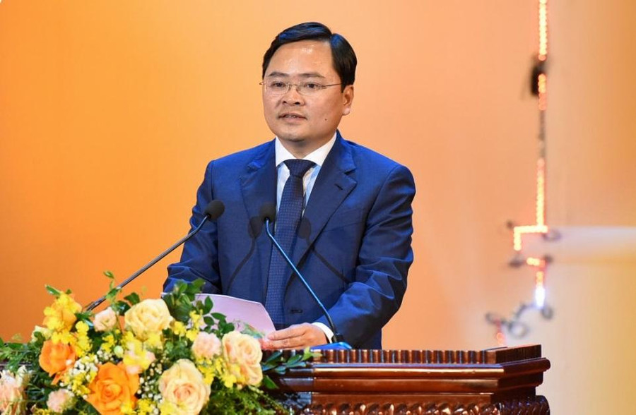 Bí thư Tỉnh ủy Bắc Ninh Nguyễn Anh Tuấn phát biểu tại buổi lễ. Bí thư Tỉnh ủy Bắc Ninh Nguyễn Anh Tuấn phát biểu tại buổi lễ.
