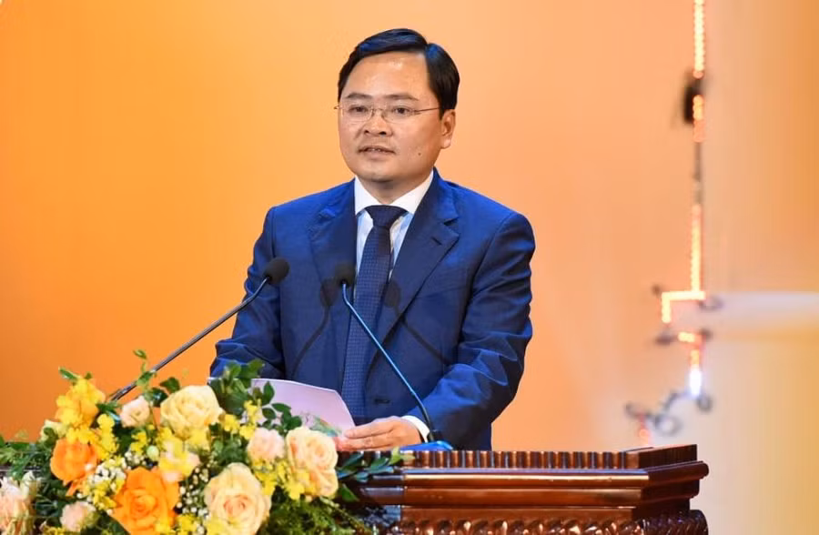 Bí thư Tỉnh ủy Bắc Ninh Nguyễn Anh Tuấn phát biểu tại buổi lễ.