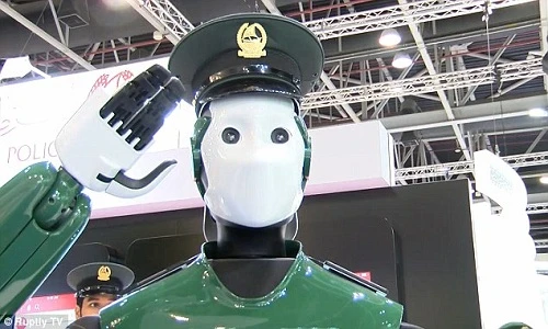  Robot cảnh sát sắp thu tiền phạt trên đường phố Dubai