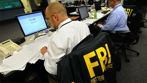 Thông tin của 20.000 nhân viên FBI bị hacker tiết lộ