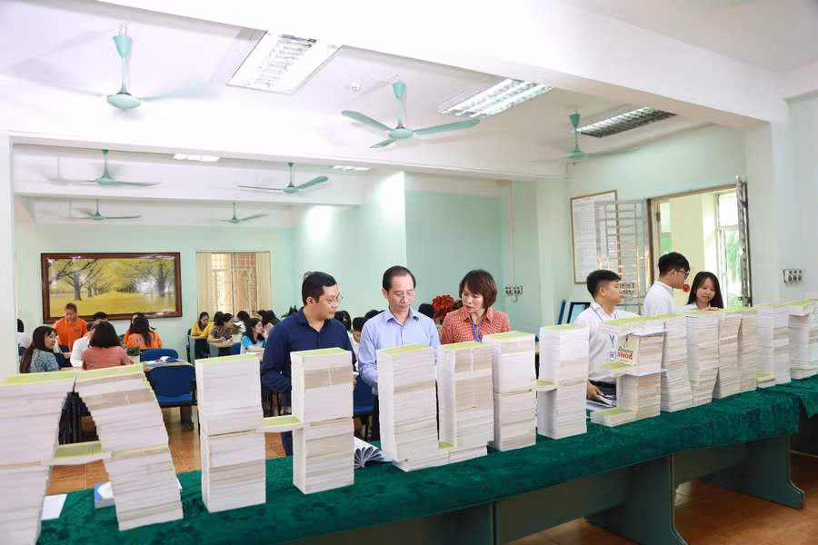 Toàn cảnh buổi triển lãm trưng bày ngày hội sách.