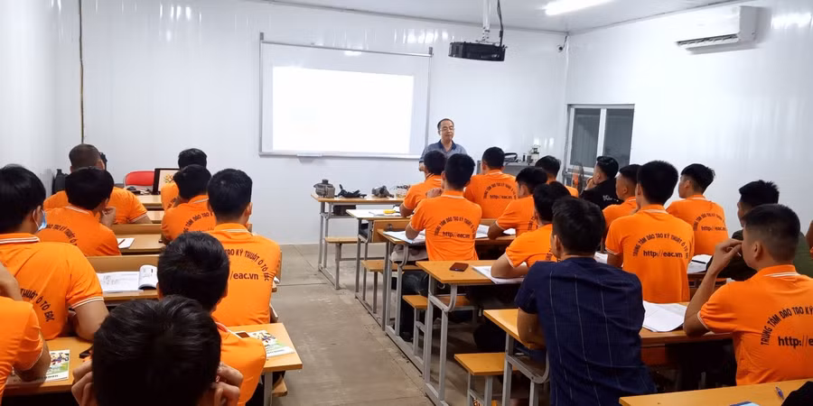 Trung tâm đào tạo cho nhiều học viên, sinh viên khối ngành kỹ thuật.