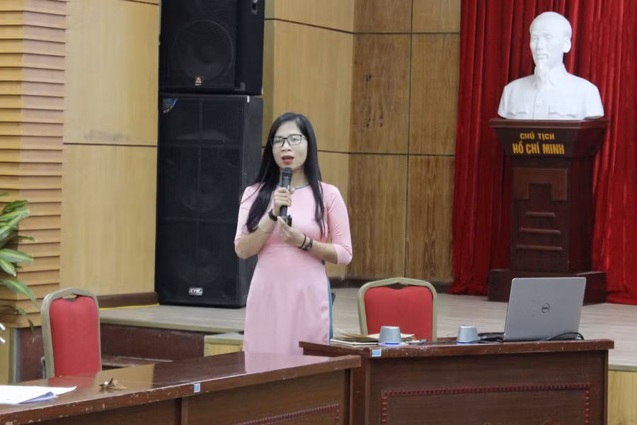 Cô Bùi Bích Phượng- Giáo viên trường Tiểu học Kim Đồng (quận Ba Đình)