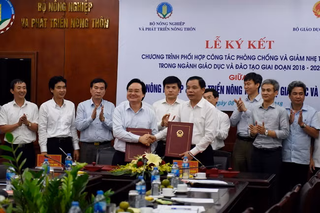 Nâng cao nhận thức về biến đổi khí hậu và phòng chống thiên tai trong ngành GD