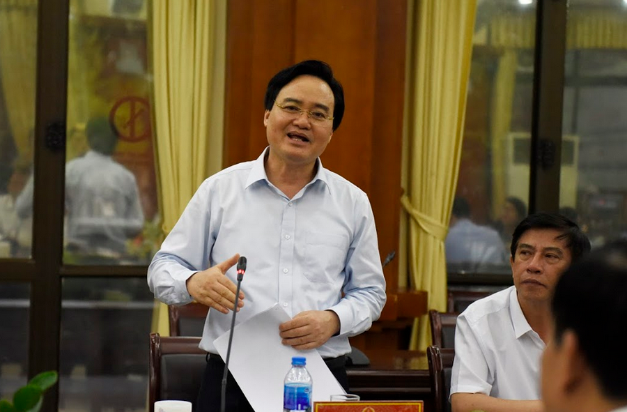 Bộ trưởng Phùng Xuân Nhạ phát biểu tại buổi lễ Bộ trưởng Phùng Xuân Nhạ phát biểu tại buổi lễ