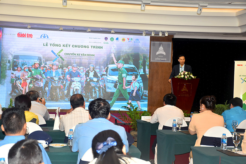 Ông Trần Hữu Minh - Phó chánh văn phòng UBATGTQG phát biểu tại buổi lễ