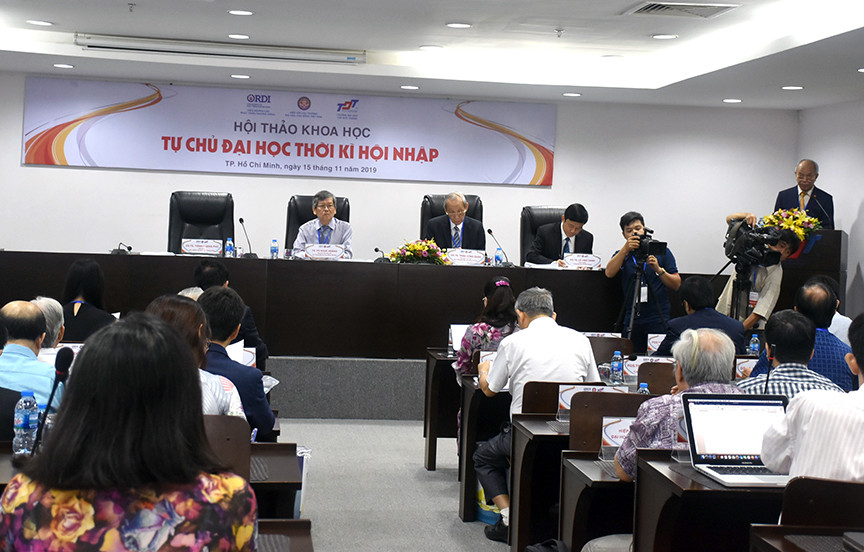 GS.TS Trình Quang Phú (Viện trưởng Viện Nghiên cứu phát triển Phương Đông) phát biểu khac mạc hội thảo GS.TS Trình Quang Phú (Viện trưởng Viện Nghiên cứu phát triển Phương Đông) phát biểu khac mạc hội thảo