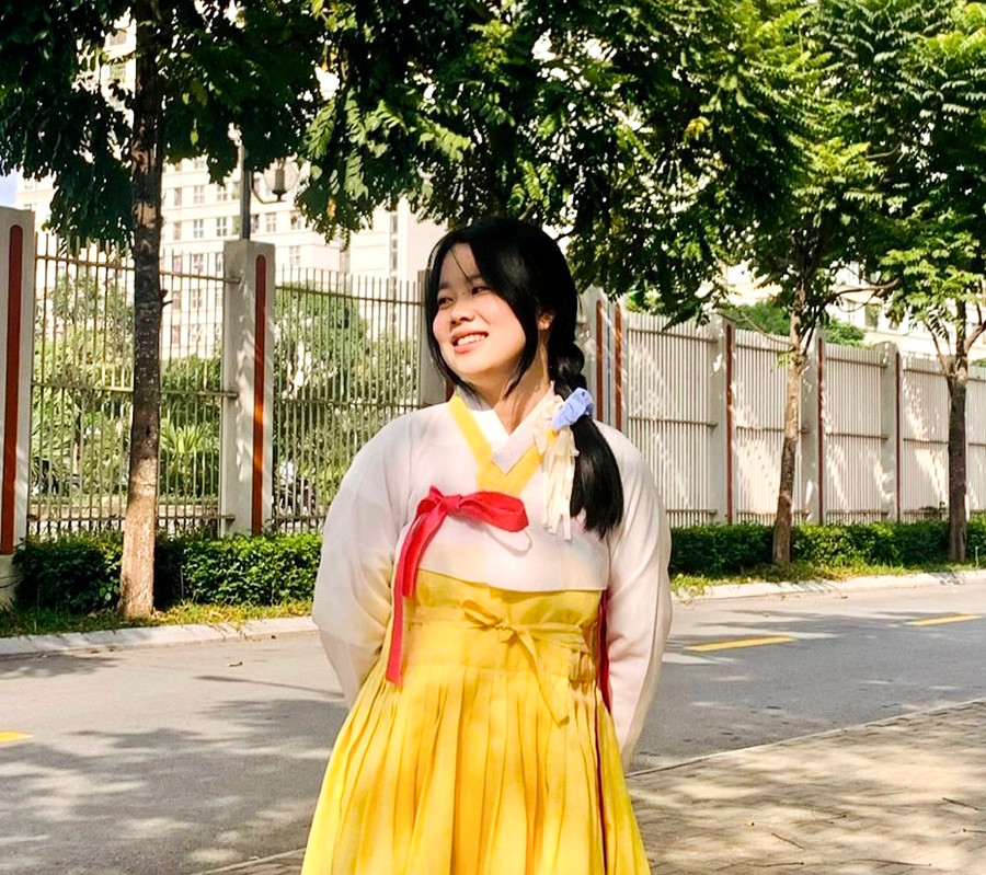Lê Thị Thêu là thủ khoa đầu vào khoa Đông phương học của Trường Đại học Phenikaa. Ảnh NVCC. Lê Thị Thêu là thủ khoa đầu vào khoa Đông phương học của Trường Đại học Phenikaa. Ảnh NVCC.