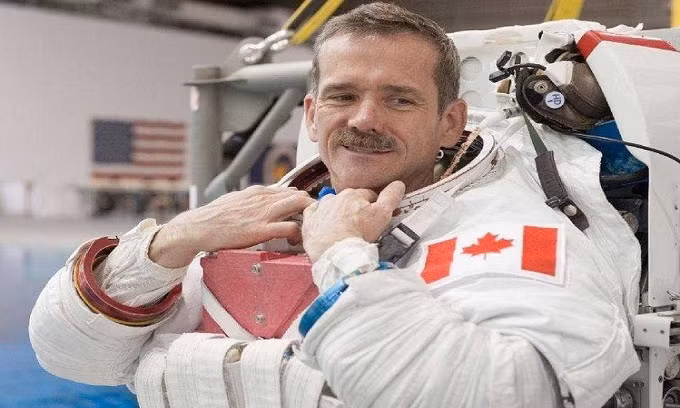 Cộng đồng khoa học thương tiếc giáo sư Stephen Hawking ảnh 1