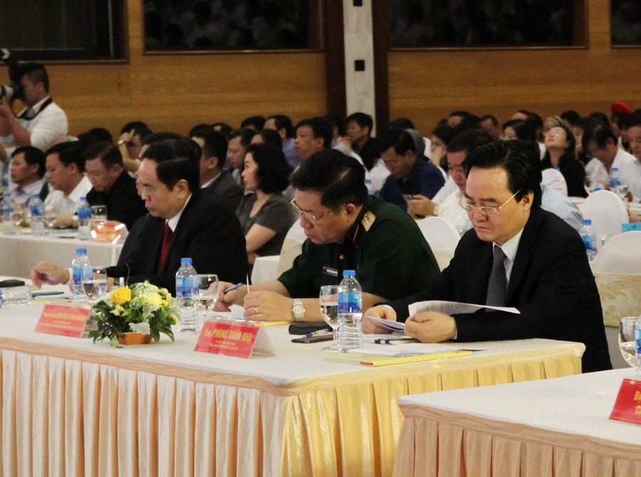 Các đại biểu tham dự hội nghị