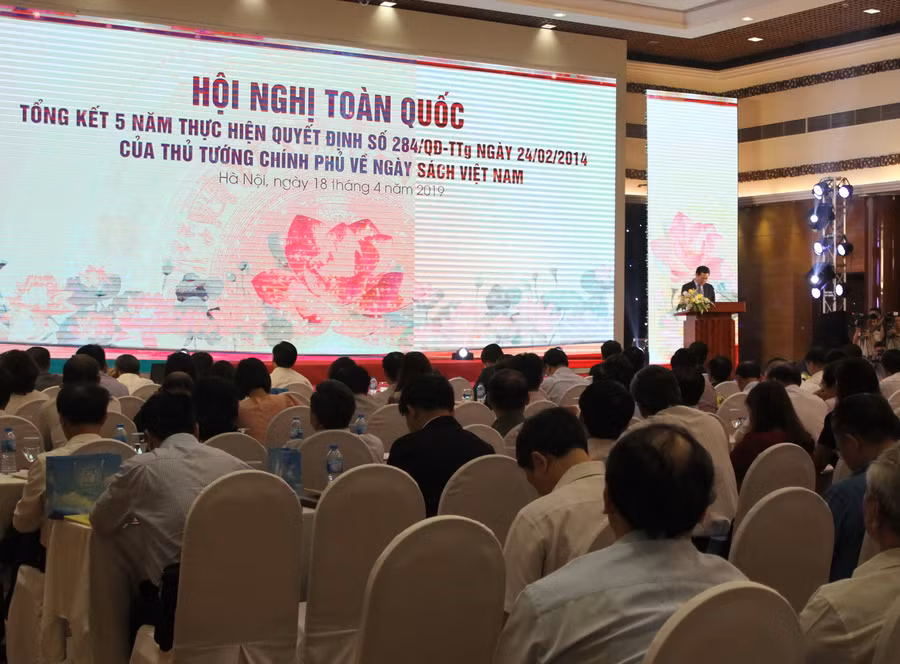 Quang cảnh hội nghị