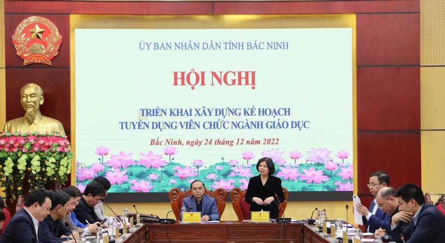 Quang cảnh Hội nghị triển khai xây dựng kế hoạch tuyển dụng viên chức ngành giáo dục.