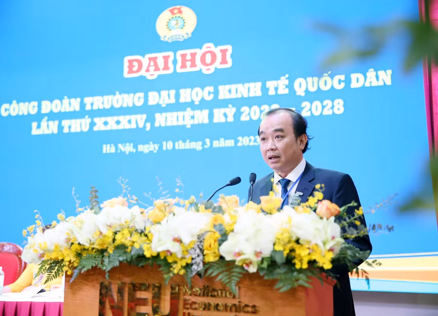 TS Nguyễn Hữu Đồng - Chủ tịch Công đoàn Trường Đại học Kinh tế Quốc dân.