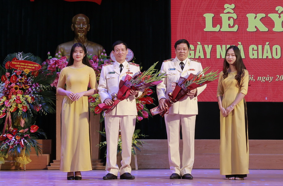 Vinh danh những thầy giáo công an nhân dân ảnh 6