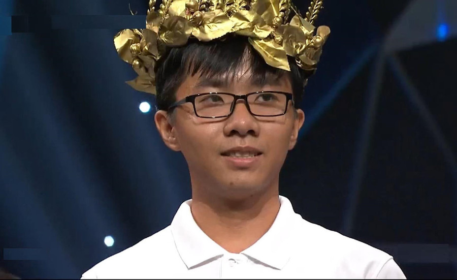 Nguyễn Bá Vinh- người nắm 2 kỉ lục của mùa Olympia năm 2019. Nguyễn Bá Vinh- người nắm 2 kỉ lục của mùa Olympia năm 2019.