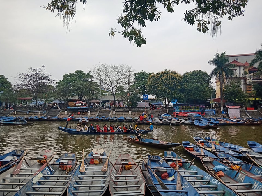 Mùa lễ hội năm nay sẽ có khoảng hơn 4.000 đò phục vụ du khách.