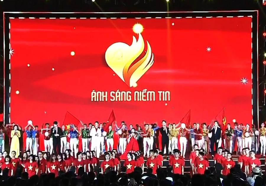 Chương trình Ánh sáng niềm tin tại điểm cầu Hải Phòng Chương trình Ánh sáng niềm tin tại điểm cầu Hải Phòng