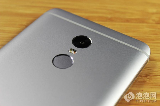 Xiaomi ra smartphone RAM 3GB giá rẻ