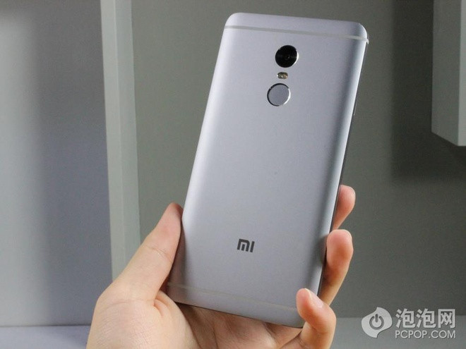 Xiaomi ra smartphone RAM 3GB giá rẻ