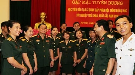 Bộ Quốc phòng tuyên dương học viên sĩ quan tốt nghiệp xuất sắc