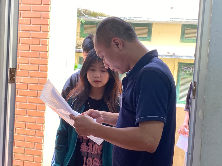 Thí sinh tham gia kỳ thi vào lớp 10 của tỉnh Lạng Sơn. Ảnh Ngô Chuyên.